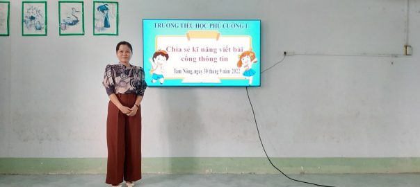 Bà Nguyễn Thị Cẩm Tiên - Phó hiệu trưởng phát biểu khai mạc